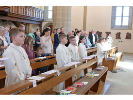 Dankgottesdienst der Kommunionkinder (Foto: Karl-Franz Thiede)